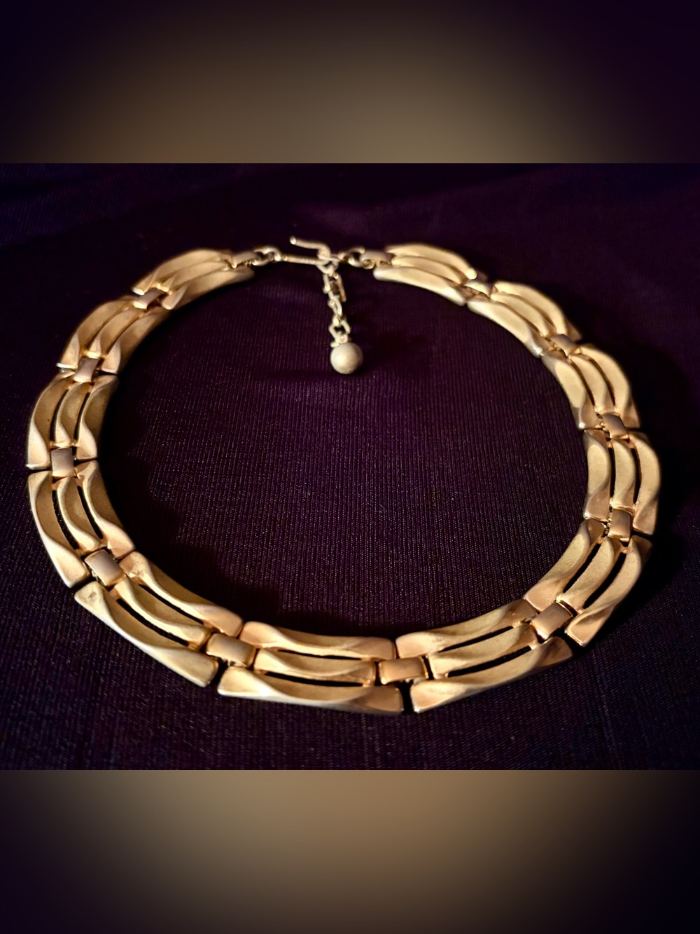 Vintage Trifari Gold Brick Chain Panther Link Necklace